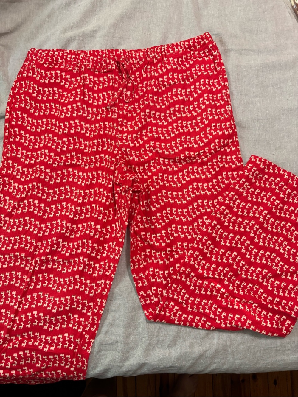 Hanna Andersson Red Flannel Pajama Pants with Reindeer print. United, NWOT